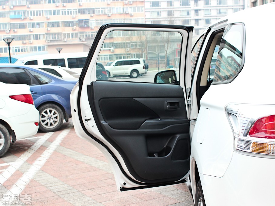 2013W{(ln)£Mڣ 2.0L (q)\ӌ(do) 5