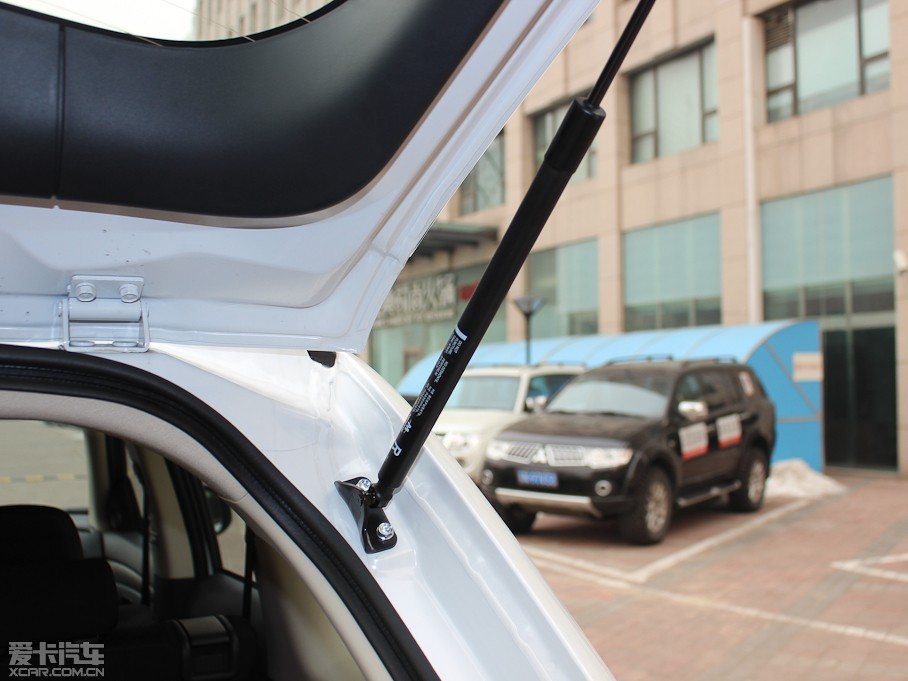 2013W{£Mڣ 2.0L \ӌ 5