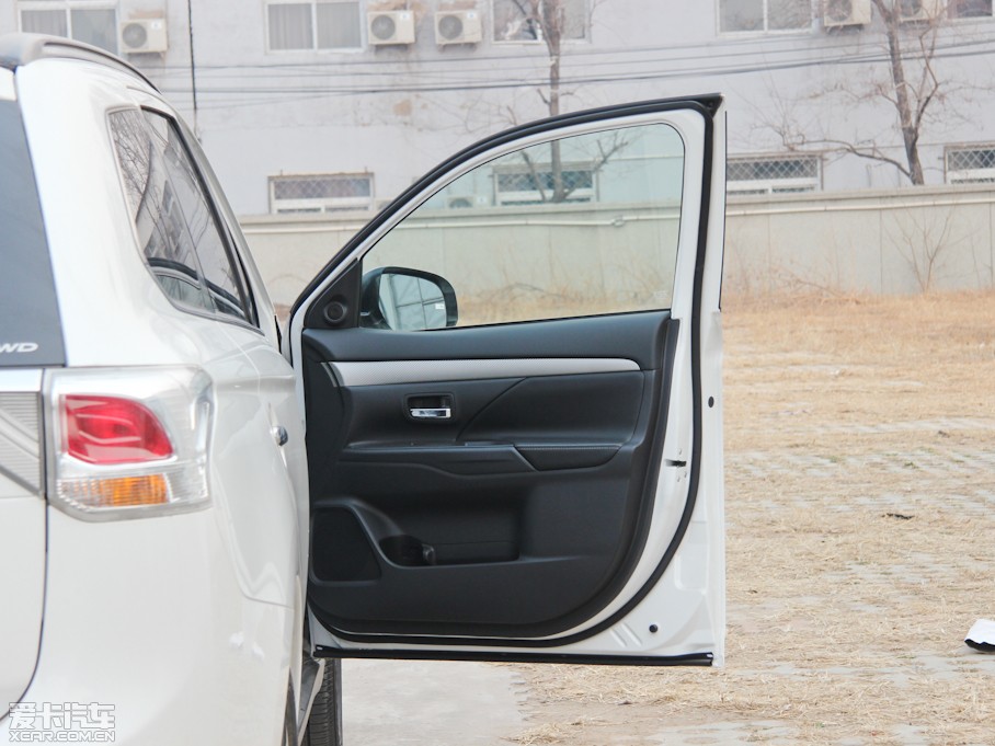 2013W{(ln)£M(jn)ڣ 2.4L (q)A(do) 5