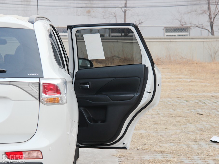 2013W{(ln)£M(jn)ڣ 2.4L (q)A(do) 5