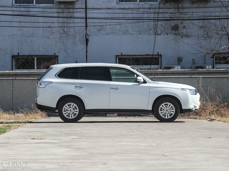 2013W{£Mڣ 2.0L 򌶼Ќ 5