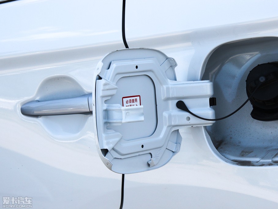 2013W{£Mڣ 2.0L 򌶼Ќ 5