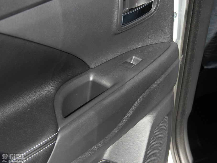 2013W{£Mڣ 2.0L 򌶼Ќ 5