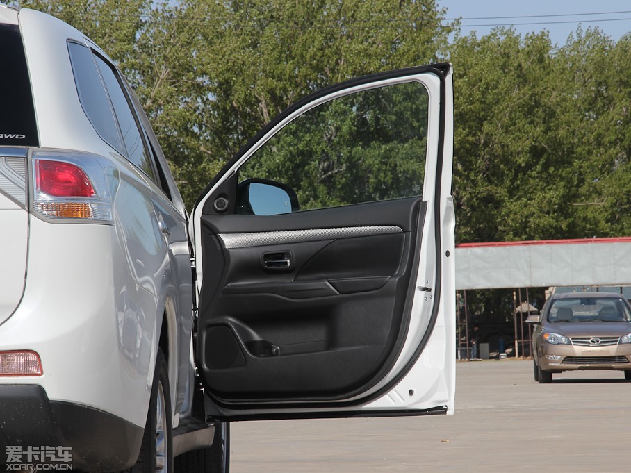 2013W{(ln)£M(jn)ڣ 2.0L (q)Ќ(do) 5