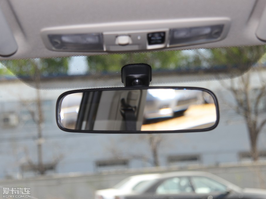 2013W{£Mڣ 2.0L (q)Ќ 5