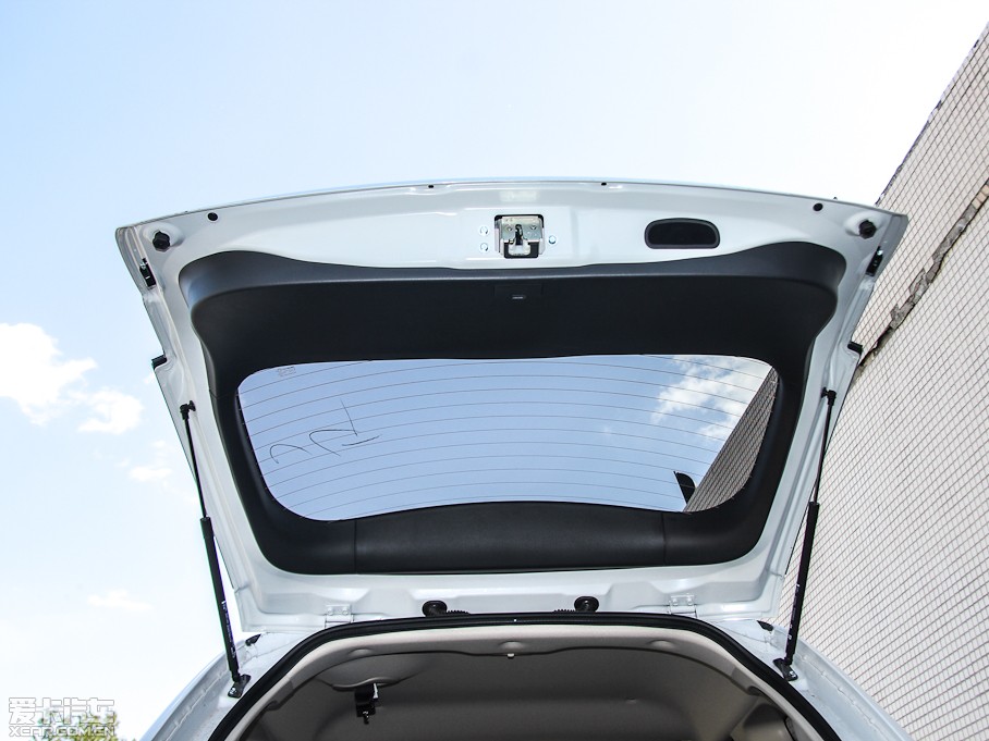 2013W{£Mڣ 2.0L 򌶼Ќ 5