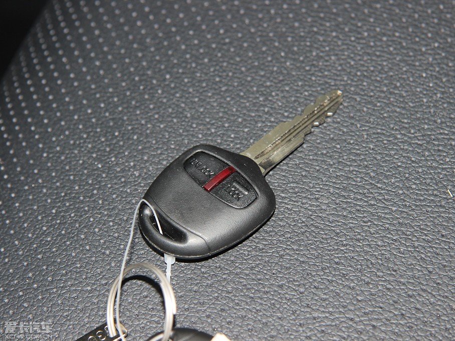 2013W{£Mڣ 2.0L (q)Ќ 5