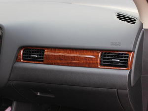 20132.4L 򌾫ӢGT 7 п؅^