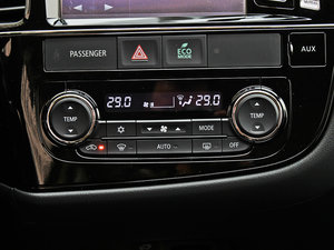 20132.4L 򌾫ӢGT 7 {{