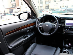 20132.4L 򌾫ӢGT 7 п؅^