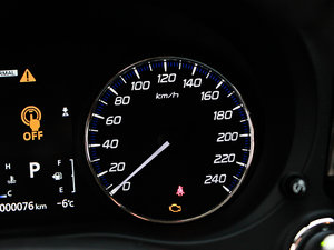 20132.4L 򌾫ӢGT 7 п؅^