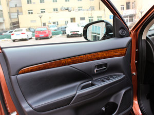 20132.4L 򌾫ӢGT 7 g