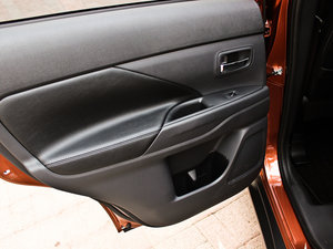 20132.4L 򌾫ӢGT 7 g