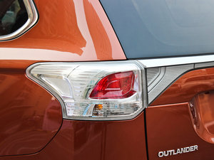 20132.4L 򌾫ӢGT 7 ^