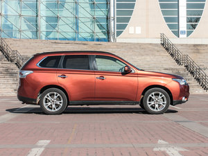 20132.4L 򌾫ӢGT 7 w^