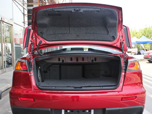 2012款2.0T Evolution BBS 空间座椅