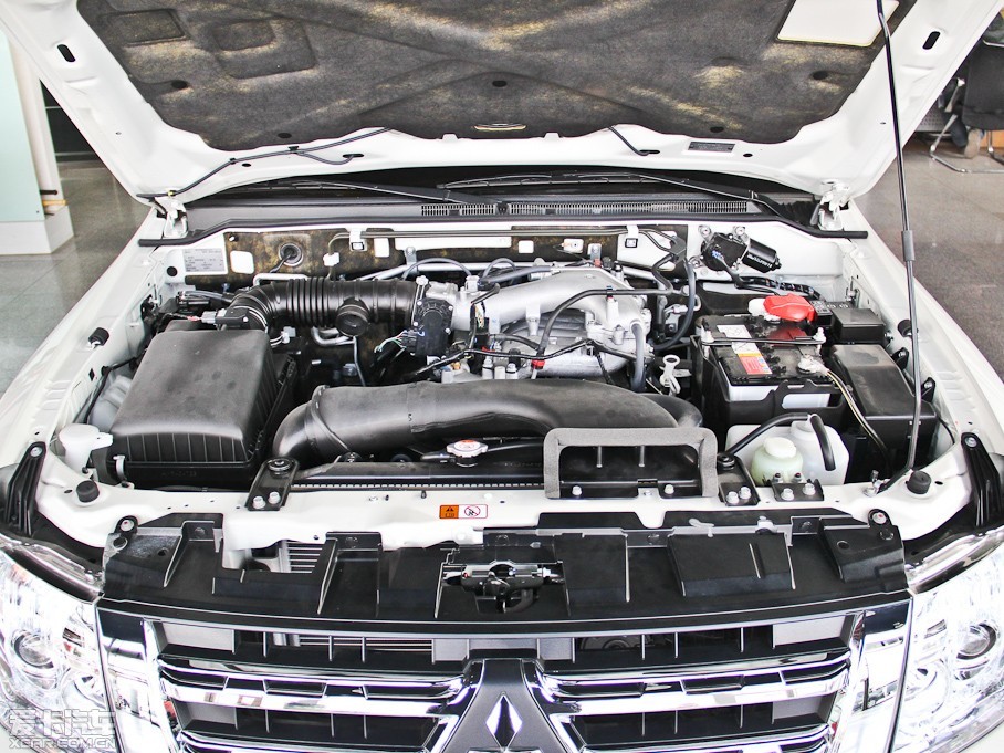 ǰ˺Ŀ޵Ĺͼ³һĸĽ³3.0L V6ͺ3.2LѹL4