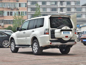 2014款3.0L 自动精英超越版 整体外观