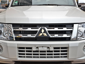 2014款3.0L 自动精英超越版 中网