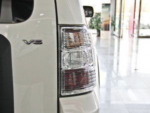 2014款3.0L 自动精英版 尾灯