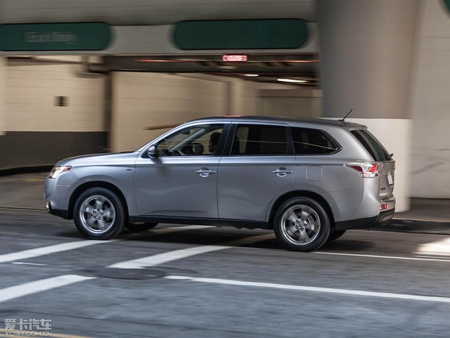 2014W{£Mڣ US-Version