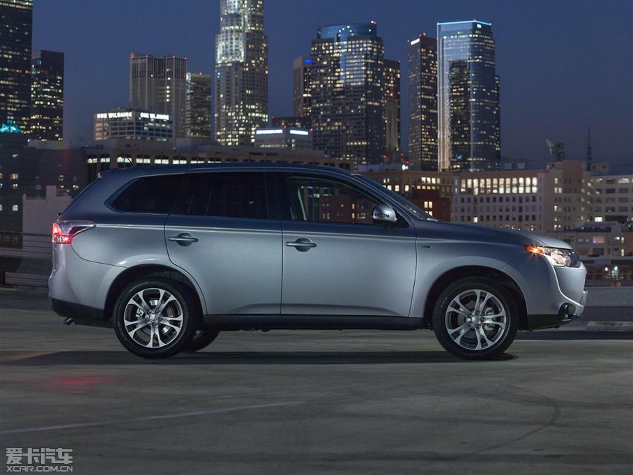 2014W{£Mڣ US-Version