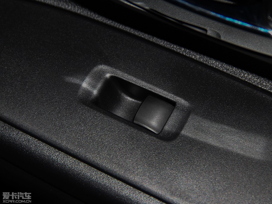 2014W{£Mڣ 2.4L Aֵ 7