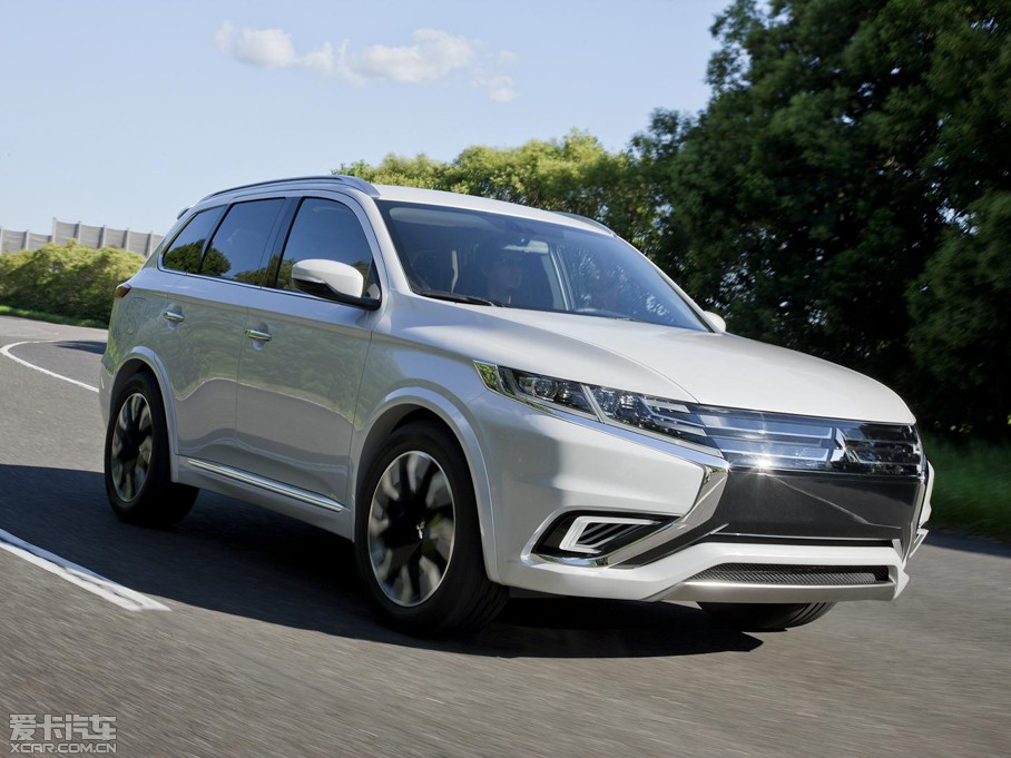 2014W{£Mڣ PHEV Concept-S