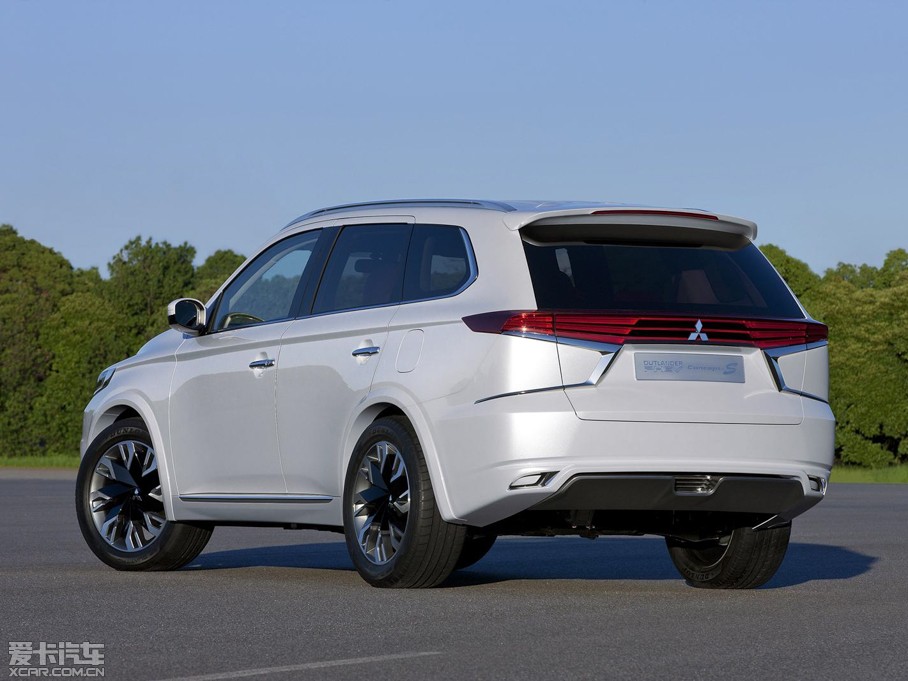 2014W{£Mڣ PHEV Concept-S