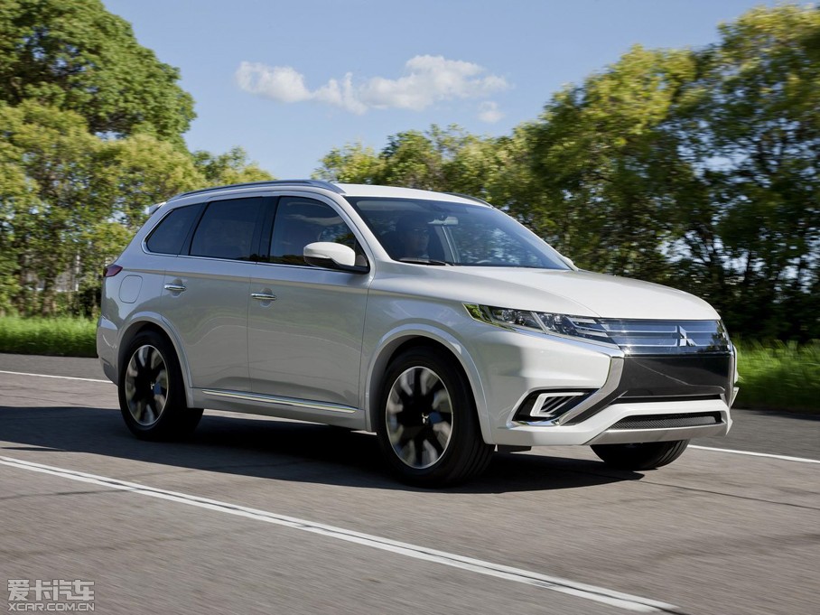 2014W{£Mڣ PHEV Concept-S