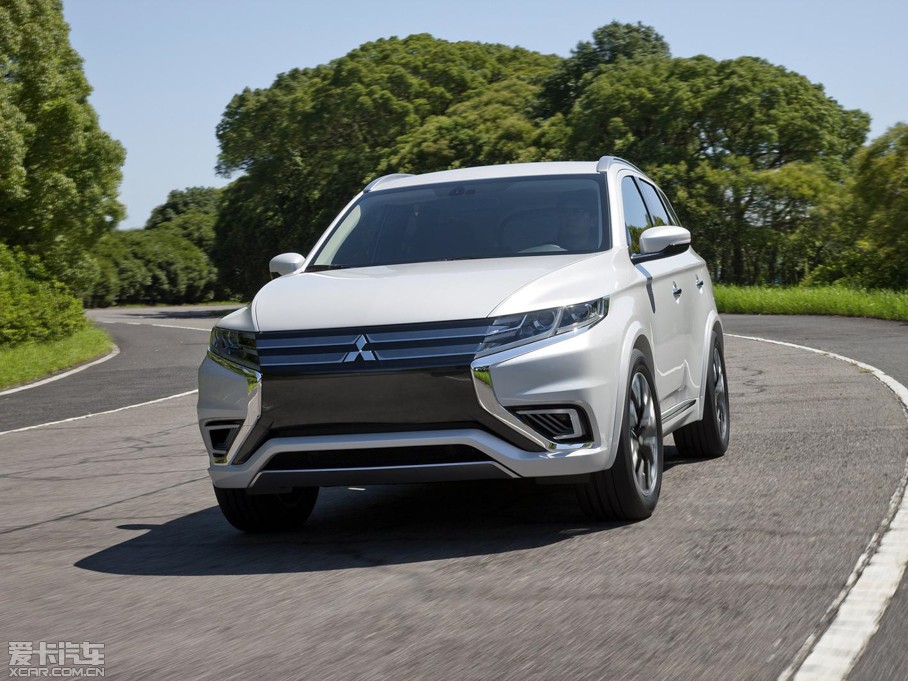 2014W{£Mڣ PHEV Concept-S