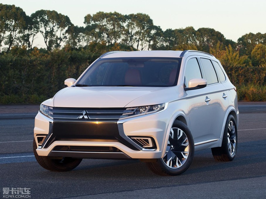 2014W{£Mڣ PHEV Concept-S