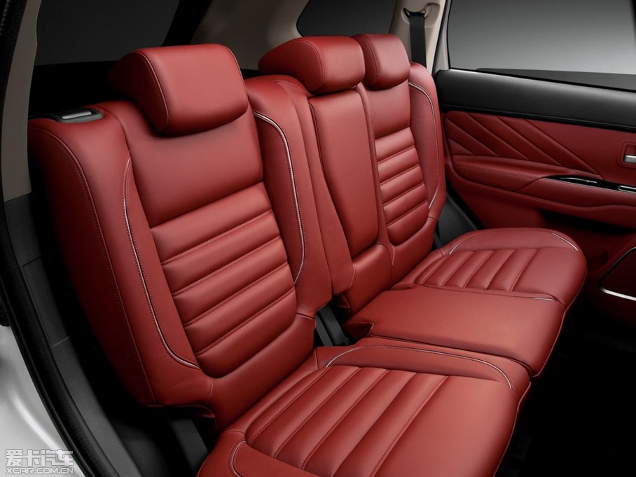 2014W{£Mڣ PHEV Concept-S