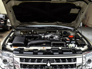 2015款3.0L 精英版 国IV 发动机