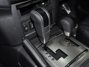 2015款3.0L 精英超越版 国IV 换挡杆