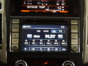 2015款3.0L 精英超越版 国IV 音响调节