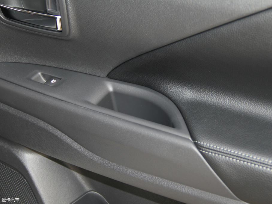 2016W{(ln)£M(jn)ڣ 2.4L (q)Ӣ 5