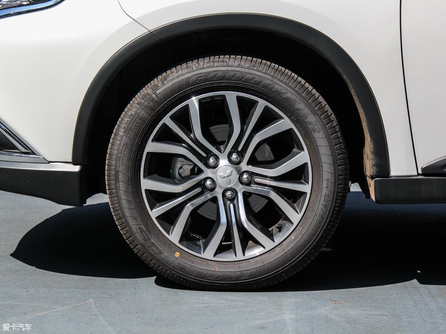 2016W{£Mڣ 2.4L 򌾫Ӣ 7