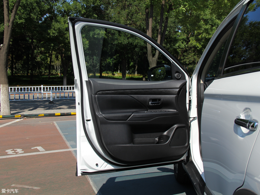 2016W{£Mڣ 2.4L 򌾫Ӣ 7