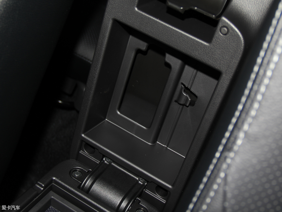 2016W{£Mڣ 2.4L (q)Ӣ 7