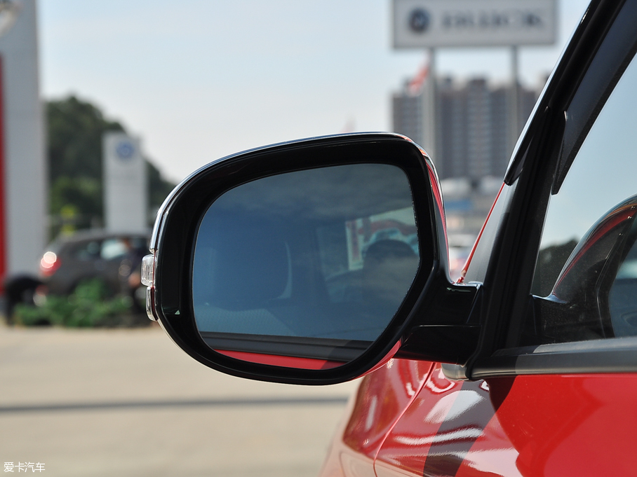 2016W{(ln)£M(jn)ڣ 2.0L (q)ֵ 5