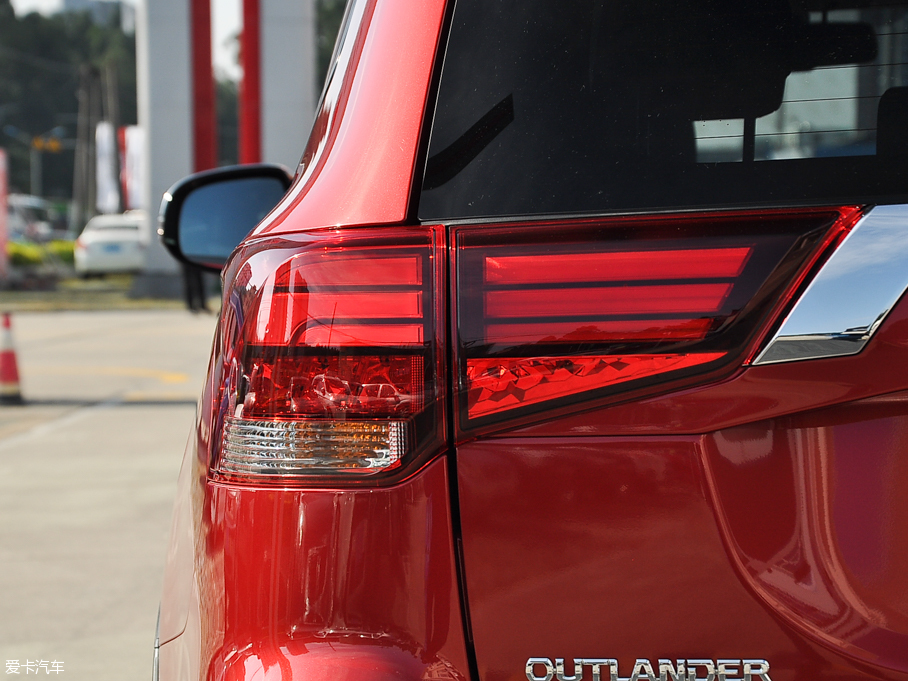 2016W{(ln)£M(jn)ڣ 2.0L (q)ֵ 5