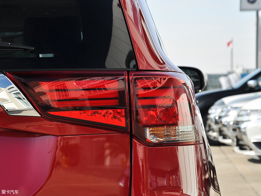 2016W{£Mڣ 2.0L ֵ 5