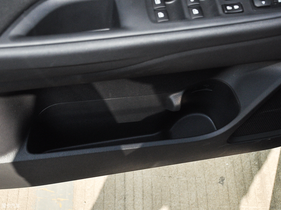 2016W{£Mڣ 2.0L ֵ 5