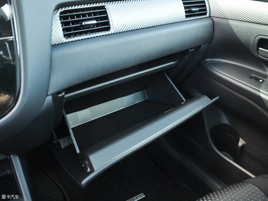 2016W{£Mڣ 2.0L (q)ֵ 5