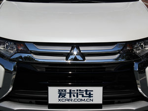 2016款2.4L 四驱精英版 7座 中网
