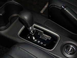 2016款2.4L 四驱精英版 7座 换挡杆