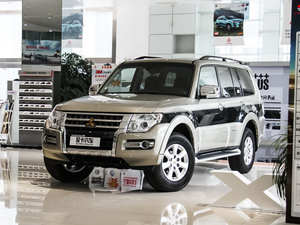 2016款3.0L 自动尊贵版 国V 左前45度