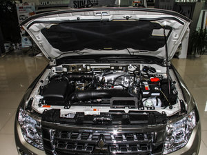 2016款3.0L 自动尊贵版 国V 其它