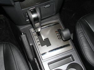 2016款3.0L 自动尊贵版 国V 换挡杆